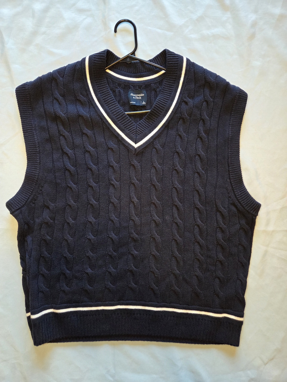 Abercrombie Cable Knit Sweater Vest Navy White Trim Men’s L Preppy